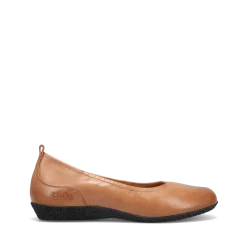 Taos Footwear Casuals*Chit Chat Caramel