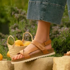Taos Footwear Cork Support Sandals*Sideways Caramel